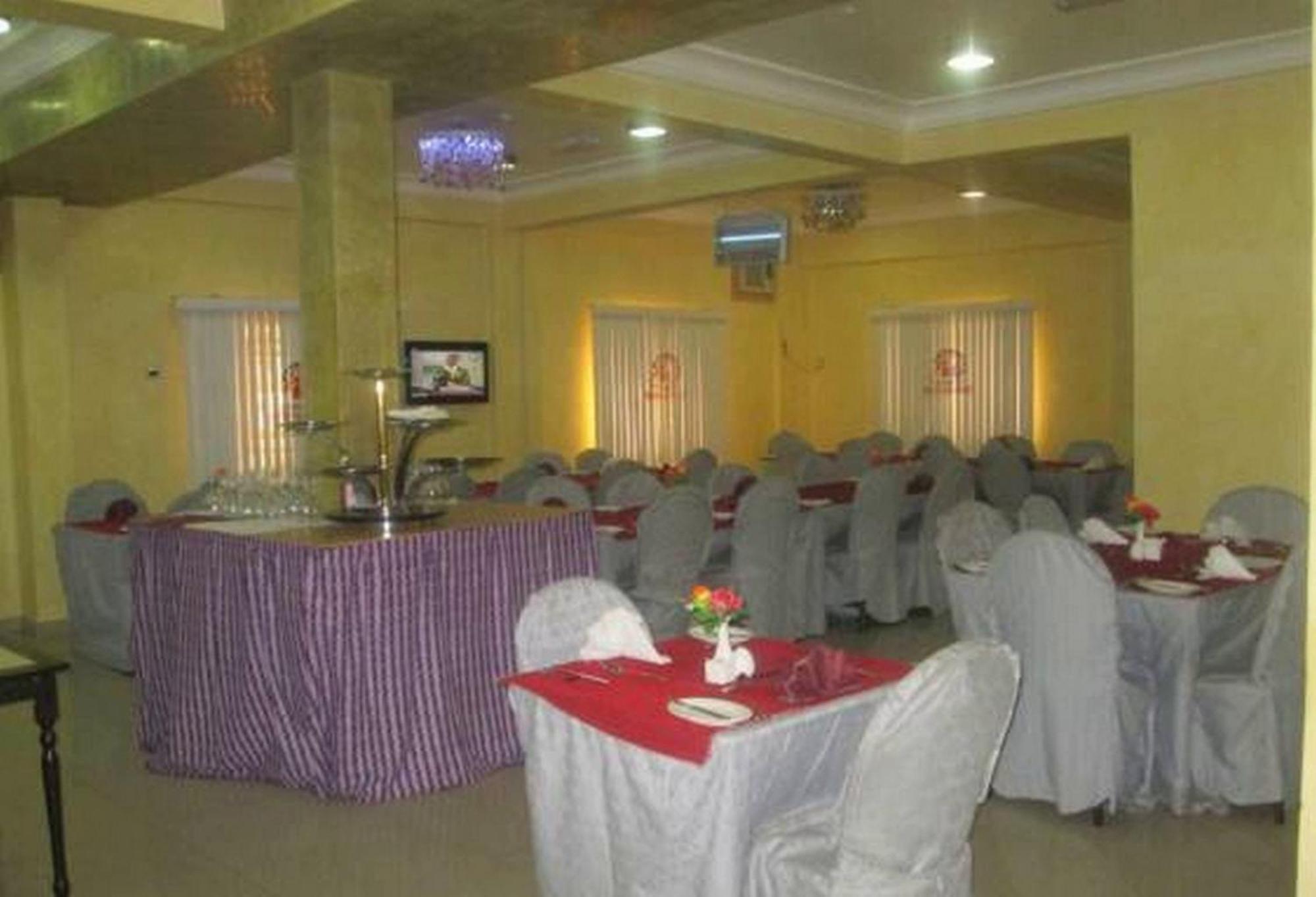 Room In Lodge - Ayalla Hotels And Suites Abuja Eksteriør billede