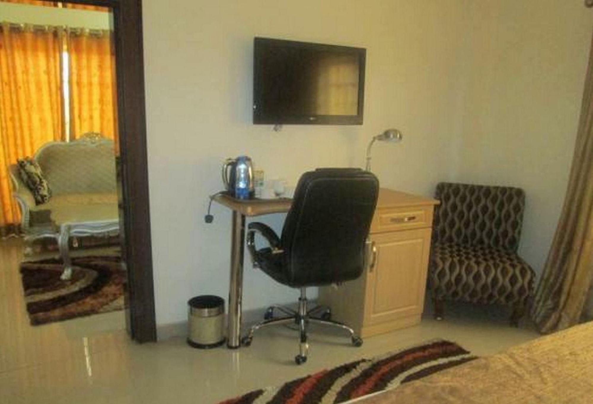 Room In Lodge - Ayalla Hotels And Suites Abuja Eksteriør billede