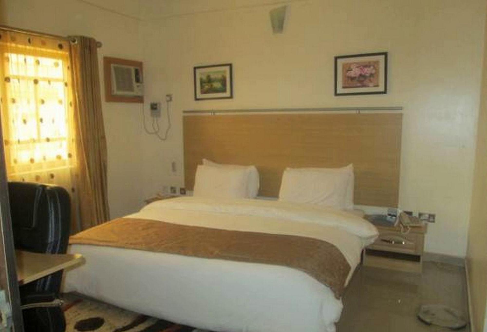 Room In Lodge - Ayalla Hotels And Suites Abuja Eksteriør billede