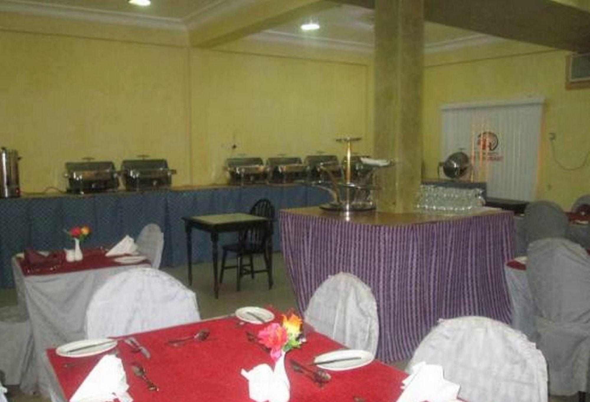 Room In Lodge - Ayalla Hotels And Suites Abuja Eksteriør billede