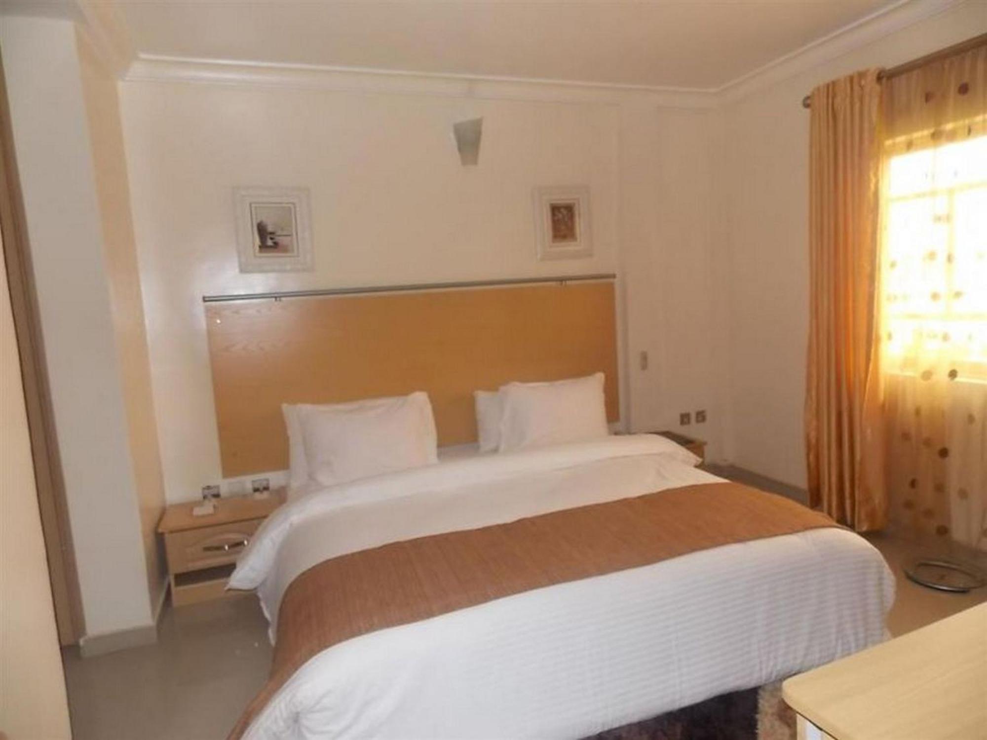 Room In Lodge - Ayalla Hotels And Suites Abuja Eksteriør billede
